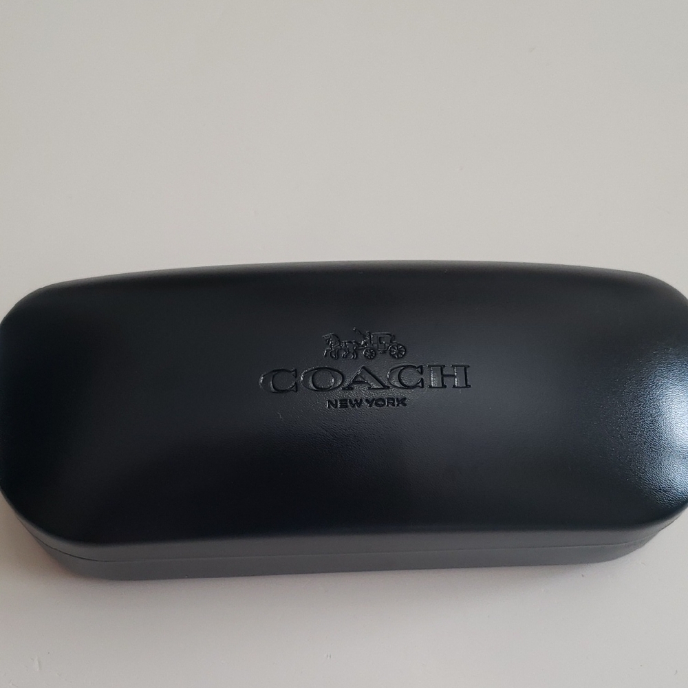 NWOT COACH Hard Cover Glasses Case And Cleankng Cloth 😎